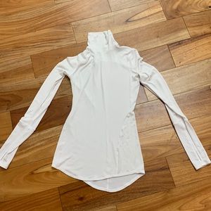 Lululemon white classic light tneck
